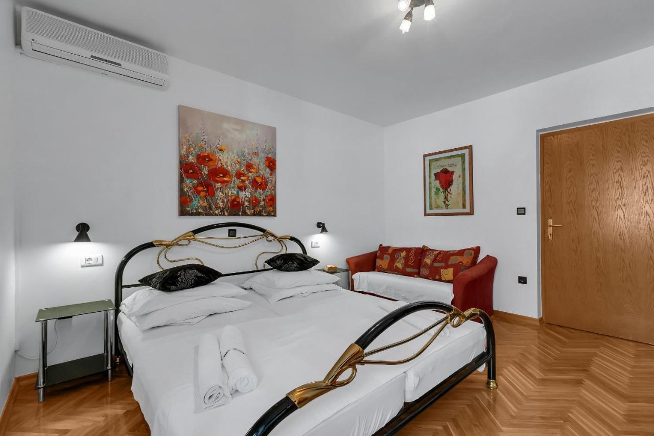 Guest House Lazeta Duce Exterior photo